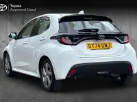 Used Toyota Yaris Hybrid 116 HP (85 kW) 2024 White Hatchback