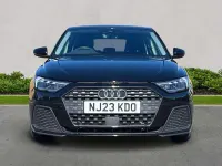 Begagnad Audi A1 Premium 108 HK (79 kW) 2023 Svart SUV