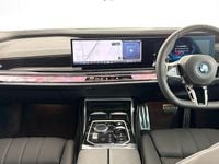 New BMW M760e Comfort Edition 563 HP (414 kW) 2025 Black Sedan