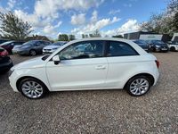 Used Audi A1 Sport 86 HP (63 kW) 2011 White Hatchback