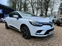 Used Renault Clio Iconic 110 HP (80 kW) 2018 White Hatchback