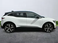Gebraucht Renault Megane E-Tech Iconic 160 kW (218 PS) 2023 Weiß Kleinwagen