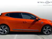 Używany Renault Clio V RS Line 89 KM (65 kW) 2022 Pomarańczowy