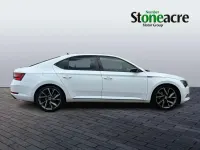 Used Skoda Superb SportLine 220 HP (161 kW) 2018 White Hatchback