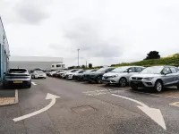 Used Peugeot 5008 Allure Premium 129 HP (94 kW) 2022 Red SUV