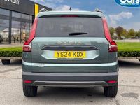 Used Dacia Jogger Extreme 141 HP (103 kW) 2024 Green MPV