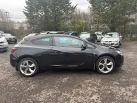 Używany Vauxhall Astra GTC SRi 140 KM (102 kW) 2013 Czarny Hatchback