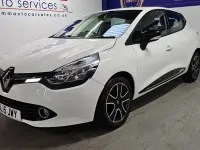 Used Renault Clio Dynamique 2015 White Hatchback
