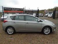 Used Toyota Auris 132 HP (97 kW) 2014 Grey Hatchback