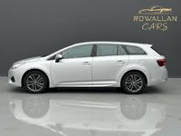 Used Toyota Avensis Business Edition 112 HP (82 kW) 2018 Silver Estate