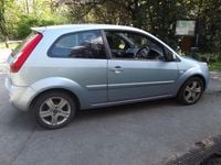 Usado Ford Fiesta Zetec 75 HP (55 kW) 2007 Azul Citadino