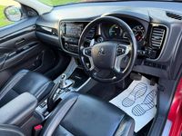 Begagnad Mitsubishi Outlander P-HEV 2015 Röd Kombi
