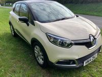 Used Renault Captur Dynamique 90 HP (66 kW) 2014 Cream SUV