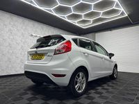 Used Ford Fiesta Zetec 2015 White Hatchback
