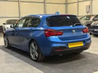 Begagnad BMW 118 Efficient Dynamics 2019 Blå Halvkombi