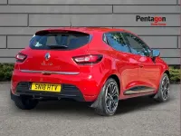 Used Renault Clio Signature 88 HP (64 kW) 2018 Red Hatchback