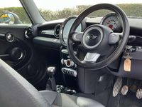 Used Mini Cooper S Hatch 175 HP (128 kW) 2009 White Hatchback