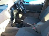 Begagnad Mazda 323 2003 Halvkombi