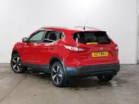 Used Nissan Qashqai N-Connecta 115 HP (84 kW) 2017 Red SUV
