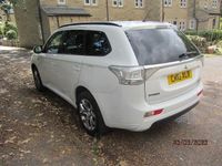 Used Mitsubishi Outlander P-HEV 2015 White Estate