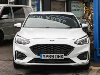 Used Ford Focus ST-Line 125 HP (91 kW) 2019 White Hatchback