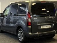 Begagnad Peugeot TePee S 92 HK (67 kW) 2014 Grå Minibuss