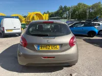 Gebraucht Peugeot 208 Active 68 PS (50 kW) 2012 Grau Kleinwagen