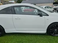 Used Vauxhall Corsa Edition 84 HP (61 kW) 2011 White Hatchback