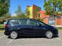 Used Vauxhall Zafira Design Edition 140 HP (102 kW) 2017 Blue MPV