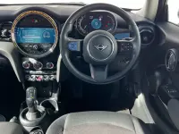 Usado Mini Cooper Classic 134 HP (98 kW) 2023 Vermelho Citadino