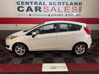 Usado Ford Fiesta Zetec 2016 Branco Citadino