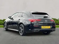 Begagnad Mercedes CLA200 Executive 2023 Svart Kombi