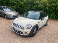 Used Mini Cooper D Hatch 2012 White Hatchback