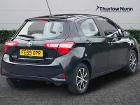 Second-hand Toyota Yaris Hybrid 101 CP (74 kW) 2019 Negru Hatchback