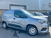 Second-hand Vauxhall Combo Sportive 100 CP (73 kW) 2020 Gri Monovolum