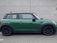 Usado Mini Cooper Classic 134 HP (98 kW) 2022 Verde Citadino