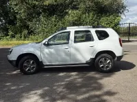 Used Dacia Duster Lauréate 110 HP (80 kW) 2015 White SUV