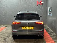 Begagnad VW Golf VIII Style 2021 Grå Kombi