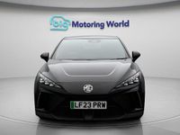 Begagnad MG MG4 EV Trophy 150 kW (204 HK) 2023 Svart Halvkombi