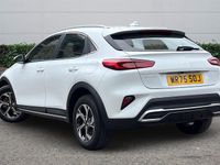 Usado Kia XCeed 114 HP (83 kW) 2025 Branco SUV