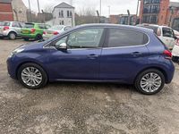 Used Peugeot 208 Allure 110 HP (80 kW) 2016 Blue Hatchback