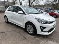 Used Kia Rio 84 HP (61 kW) 2022 White Hatchback