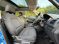 Used Hyundai ix20 Premium 90 HP (66 kW) 2016 Blue Hatchback