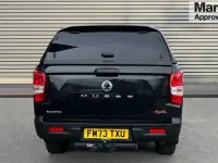 Usado SsangYong Musso 187 HP (137 kW) 2023 Preto Pickup