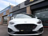 Używany Ford Focus ST 280 KM (205 kW) 2020 Biały Hatchback