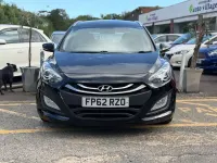 Used Hyundai i30 Style 128 HP (94 kW) 2012 Black Estate