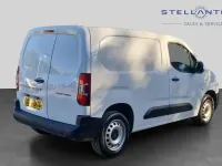 Begagnad Peugeot Partner S 101 HK (74 kW) 2025 Vit Minibuss