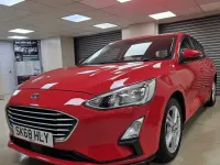 Gebraucht Ford Focus Zetec 100 PS (73 kW) 2018 Rot Kleinwagen