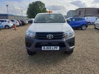 Used Toyota HiLux Active 2019 White Pickup