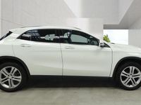 Used Mercedes GLA200 Premium 136 HP (100 kW) 2017 White SUV